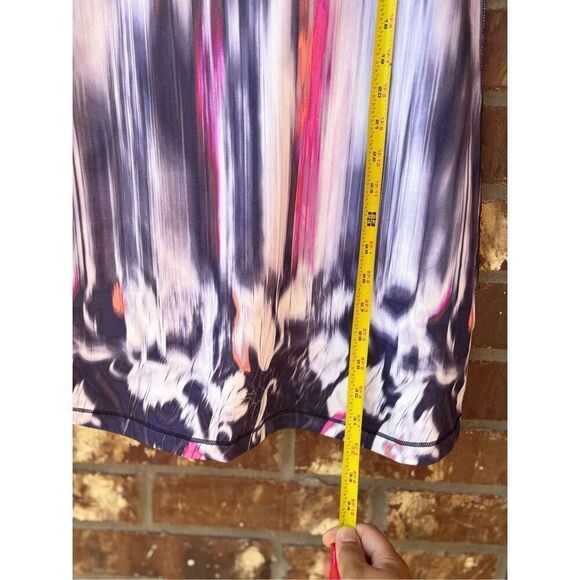 ￼ Lululemon top size small sleeveless in excellent condition - Picture 8 of 8